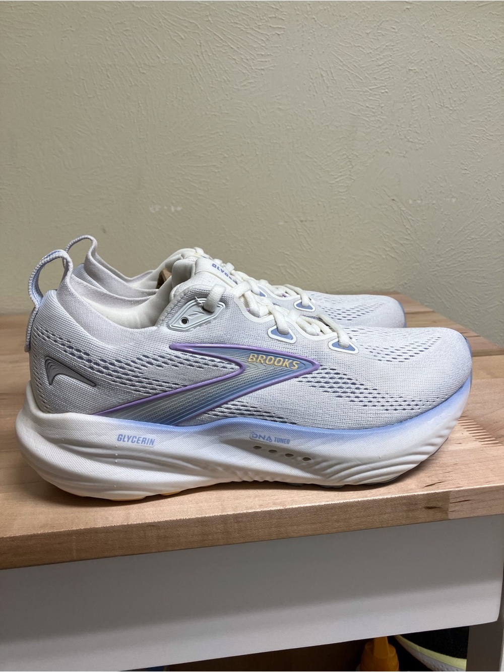 Brooks women’s Glycerin 22